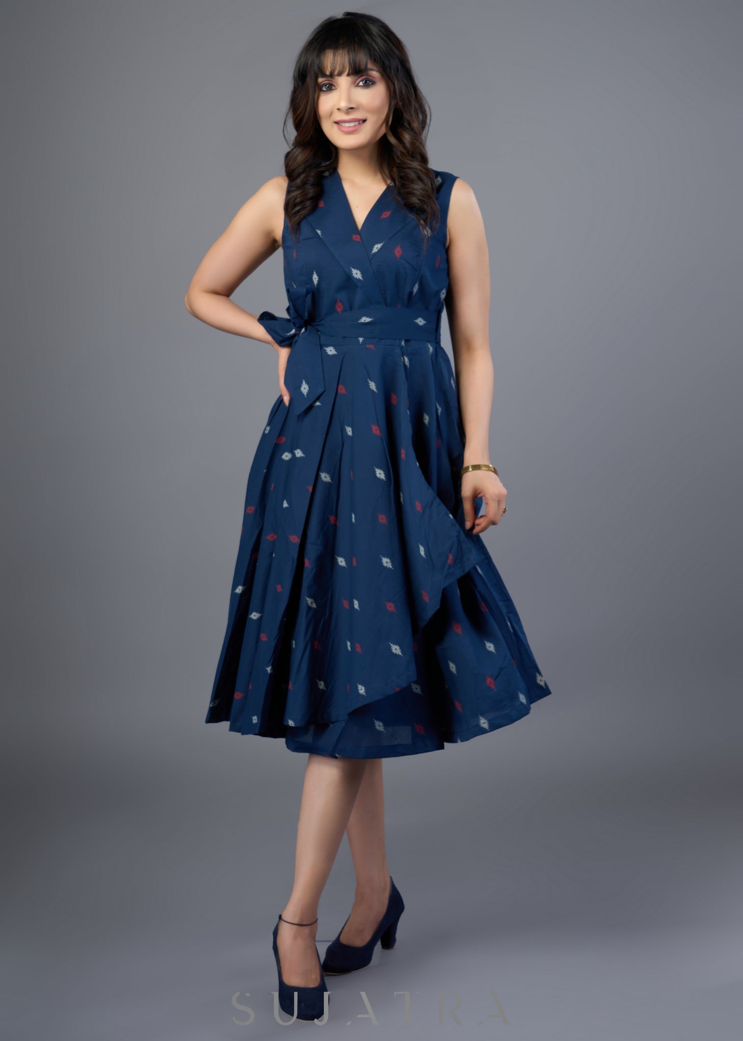 Smart Navy Blue Cotton Sleeveless Overlap Dress