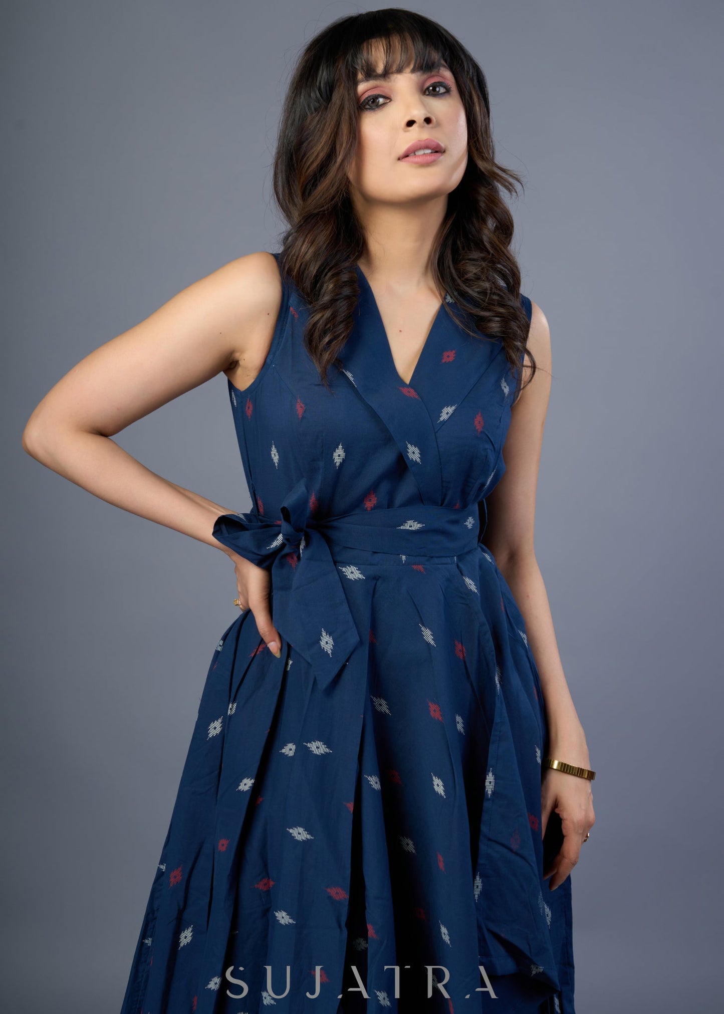 Smart Navy Blue Cotton Sleeveless Overlap Dress