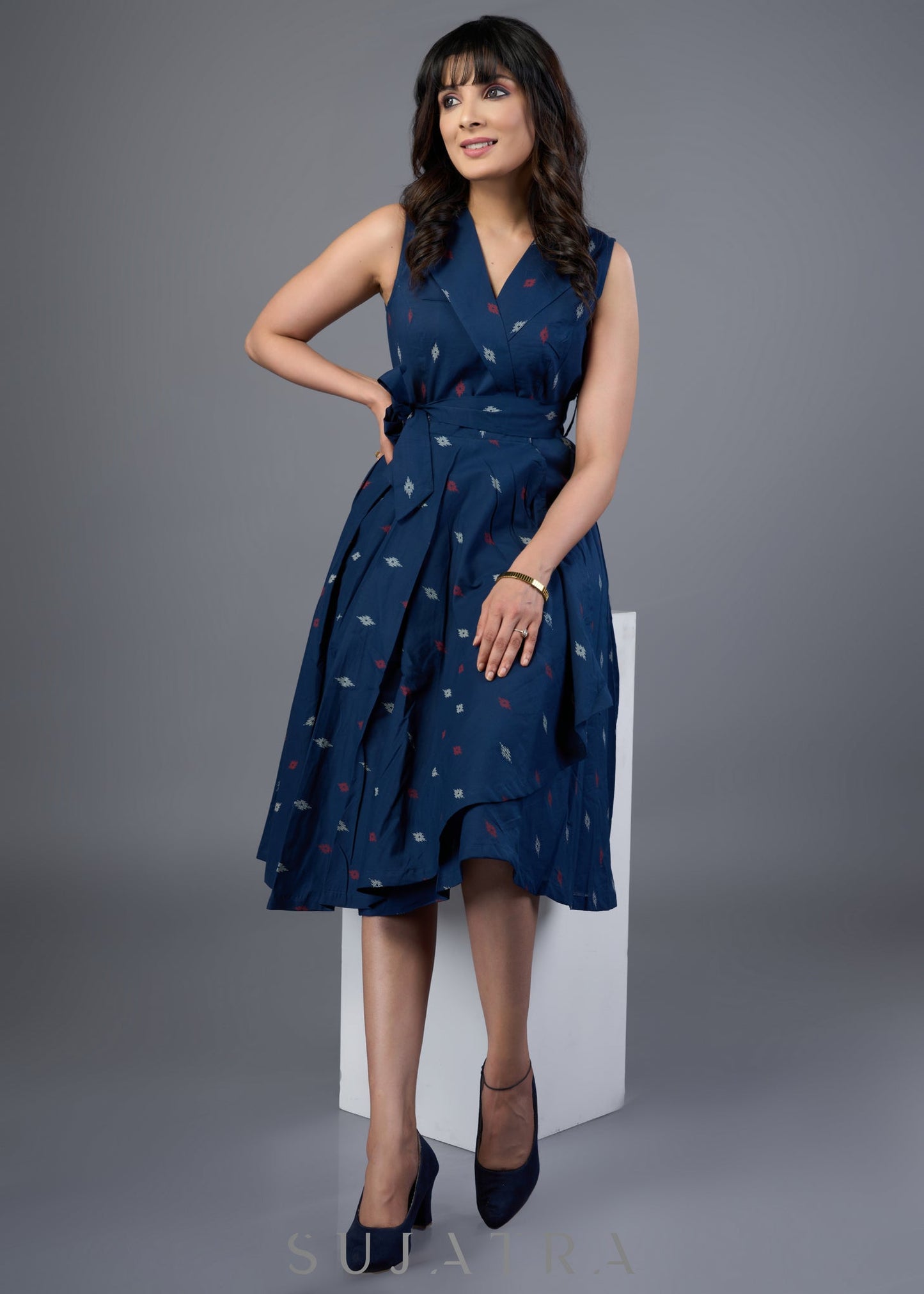 Smart Navy Blue Cotton Sleeveless Overlap Dress