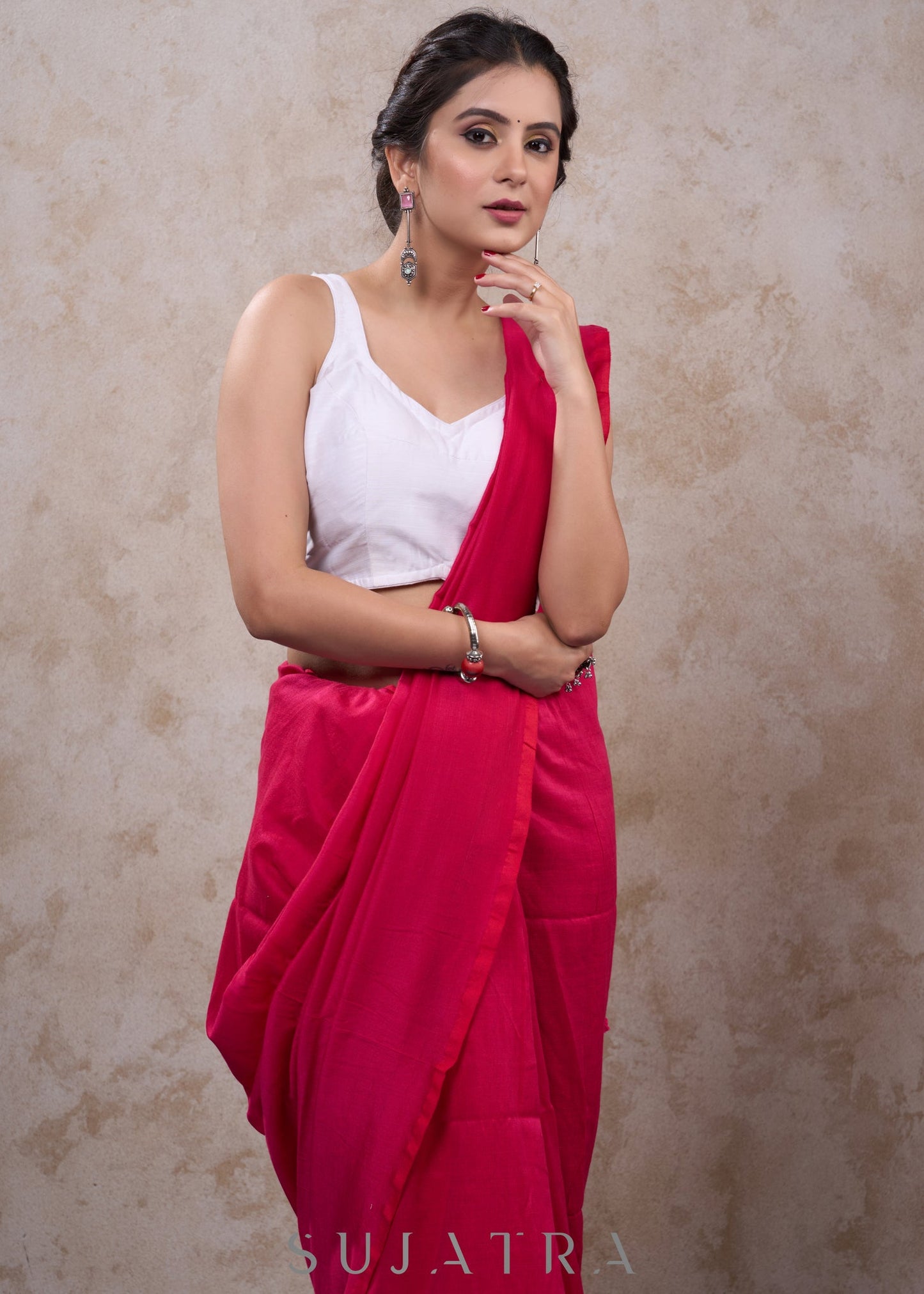 Exclusive white cotton silk sleeveless blouse