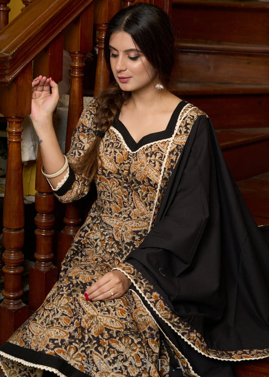 Black Kalamkari anarkali kurta with delicate lace highlights and matching pants - Dupatta Optional