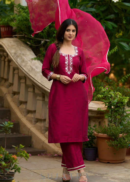 Magenta hand-embroidered silk blend kurta with matching pants - Dupatta Optional