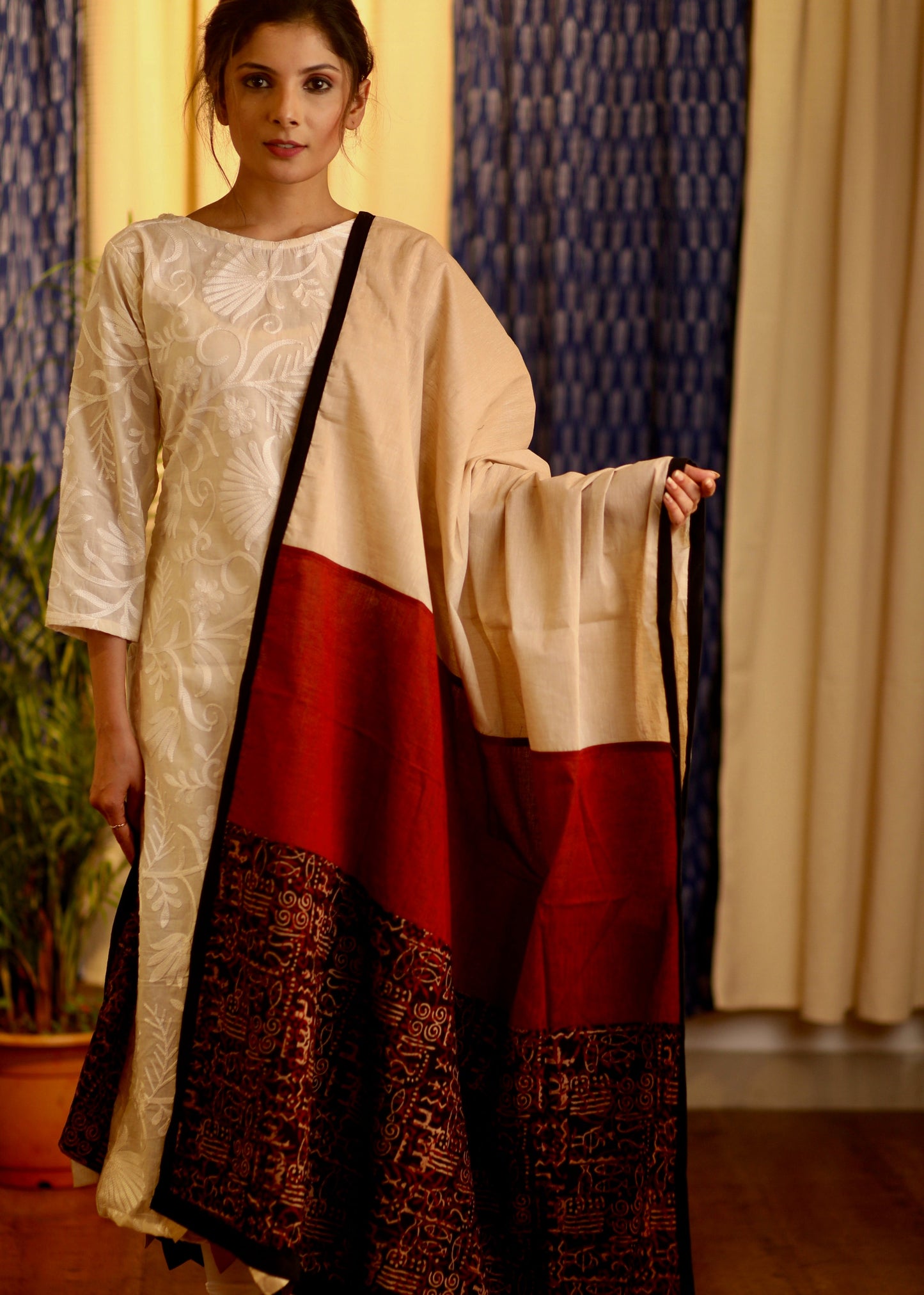 Off White  Cotton Handloom Dupatta with Ajrakh