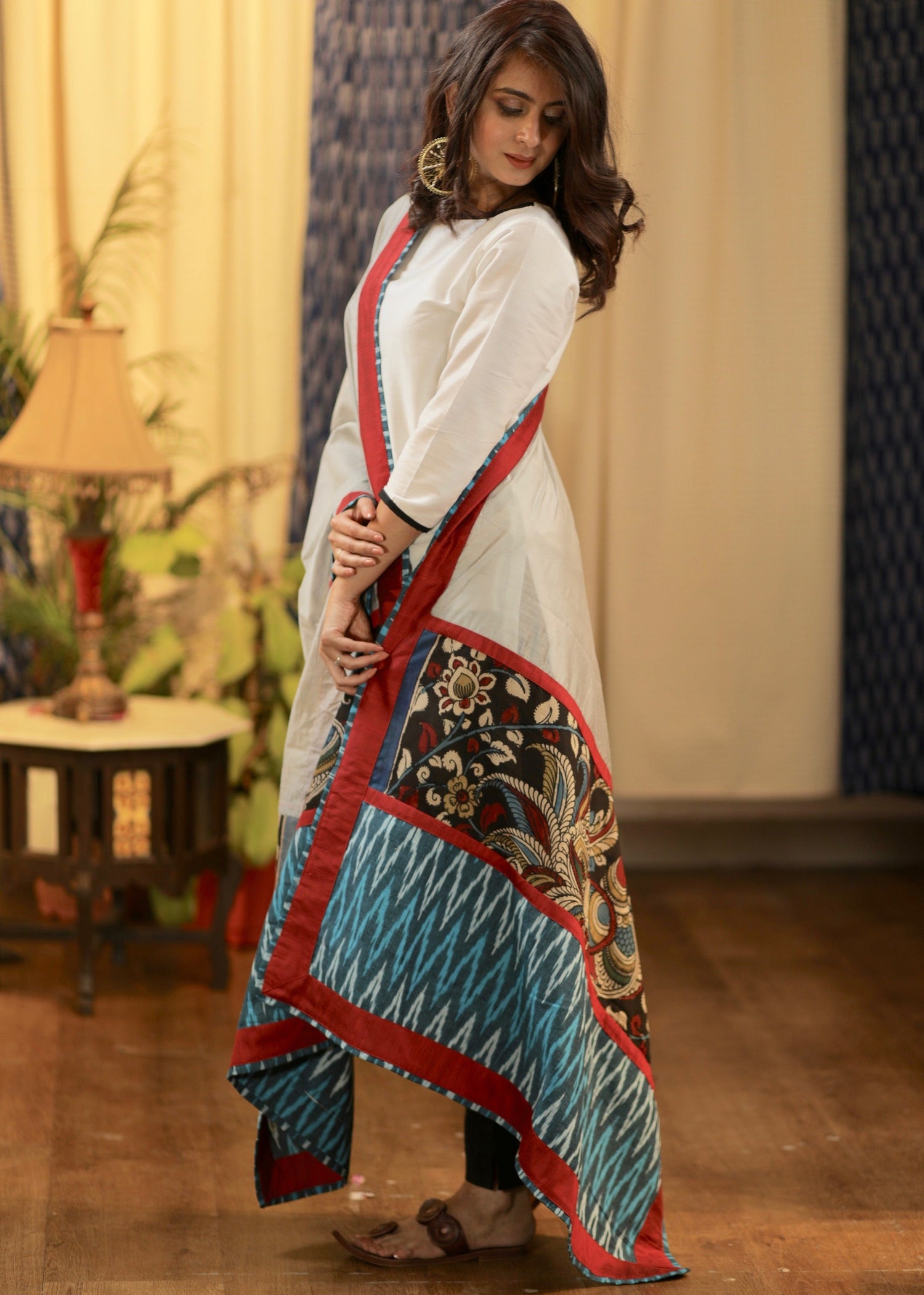 Grey Chanderi Dupatta with Handpainted Kalamkari and Ikat Border