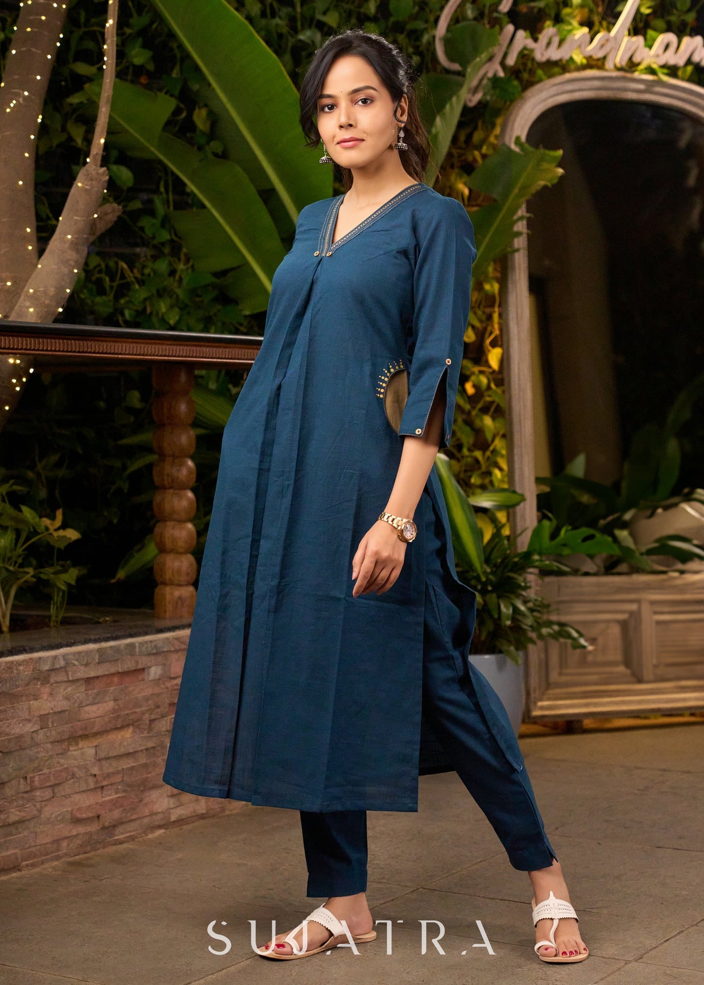 Teal Blue Cotton Kurta with Side Pockets & Hand Painting on Neckline & Pockets with Matching Pants - Stole Optional