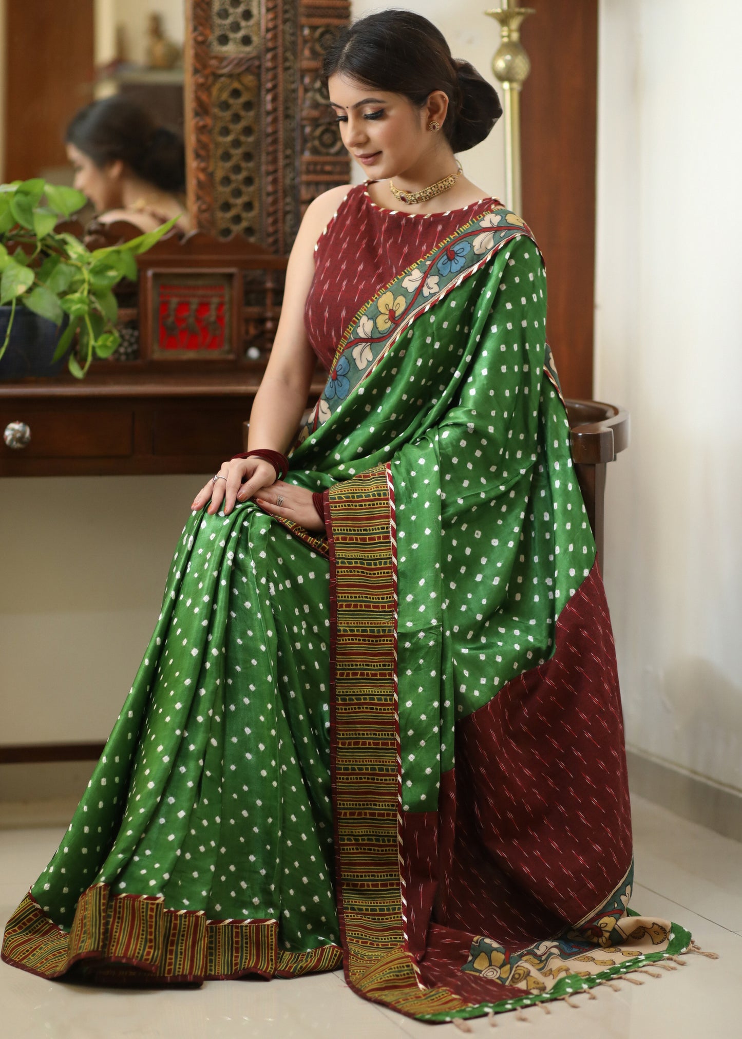 Gorgeous green Gajji Silk Bandhej saree with Kalamkari hand painted Pallu & line border