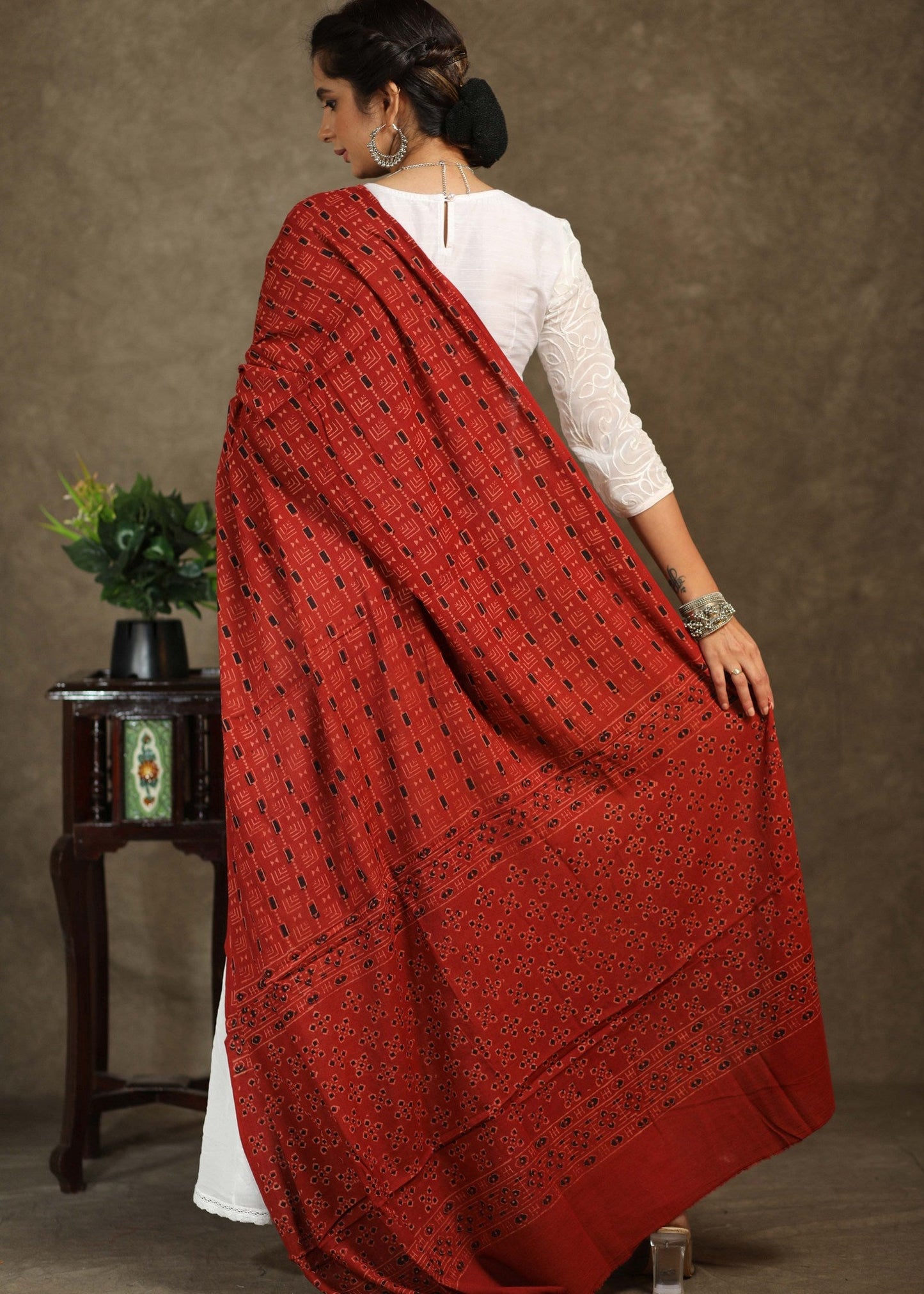 Trendy Red cotton Ajrakh dupatta