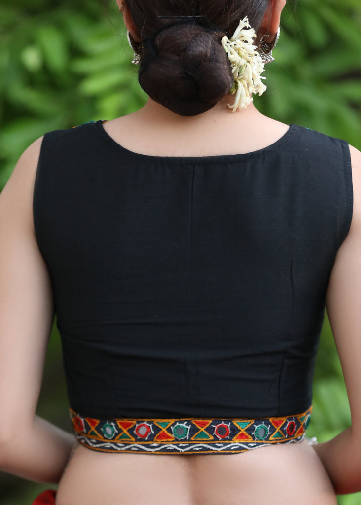 Exclusive Black Sleeveless Cotton Silk Blouse Highlighted with Mirror Lace on Neckline