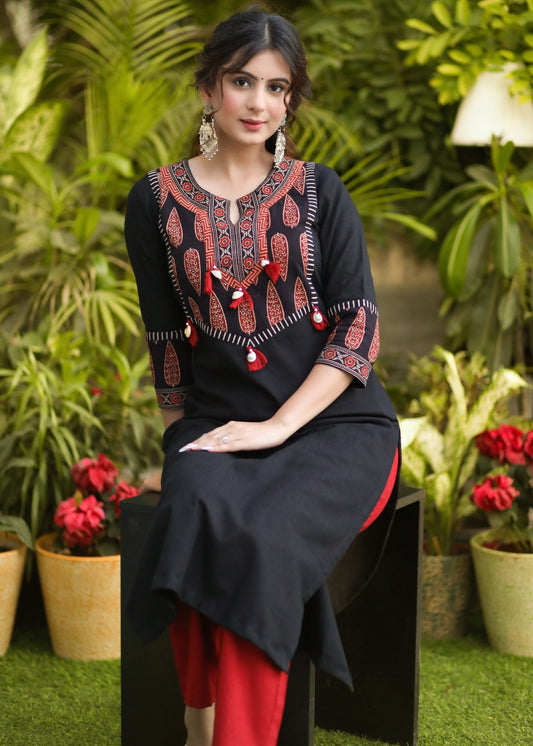 Elegant Black Paisley Combination Casual Kurta Highlighted with Shell Embellishment - Pant Optional