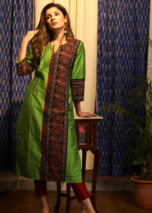 Straight Cut Cotton Silk Kurta with Ajrakh  detail