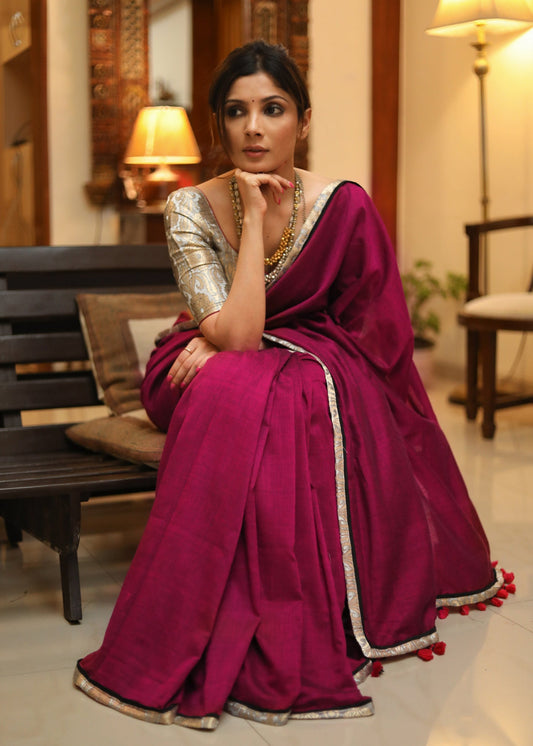 Graceful magenta Cotton saree with elegant Benarasi border