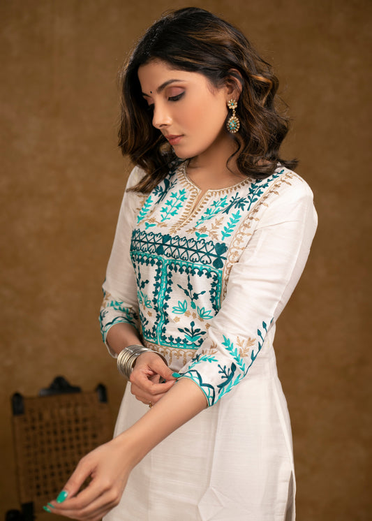 Graceful Off-White Cotton Silk Kurta & Pant Set with Intricately Embroidered Yoke