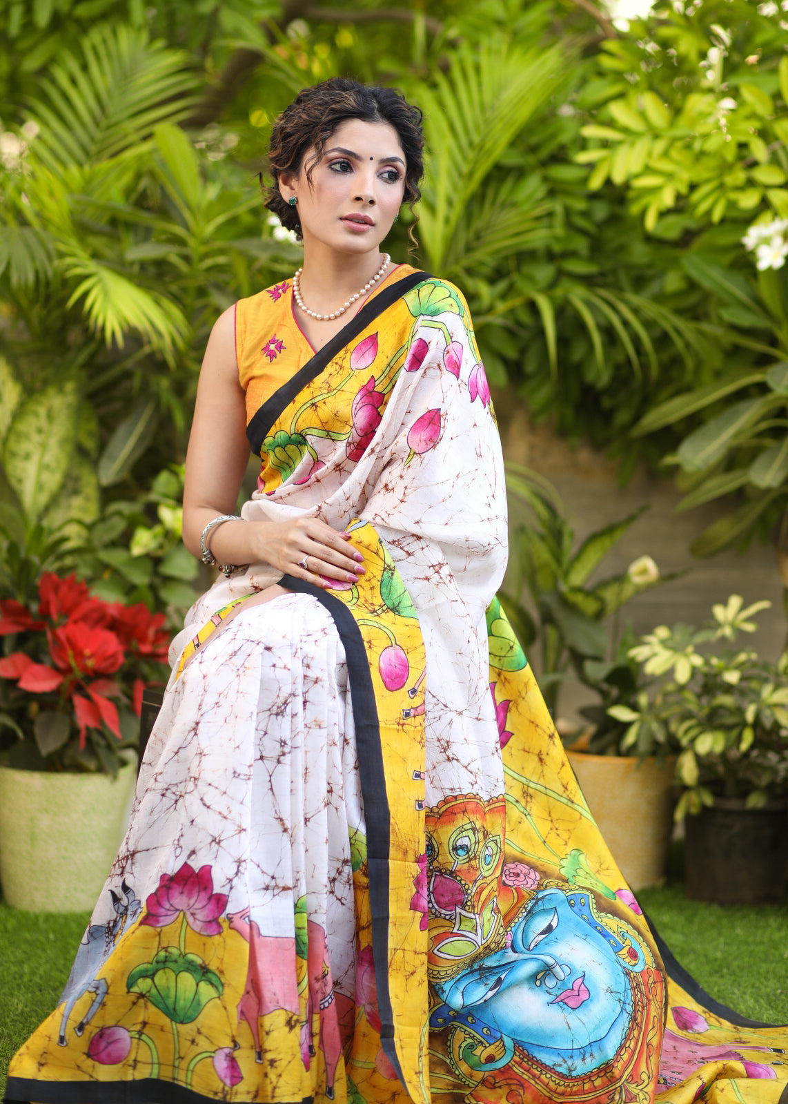 Versatile Cream Momchitra Batik Pure Silk Pichwai Design Saree