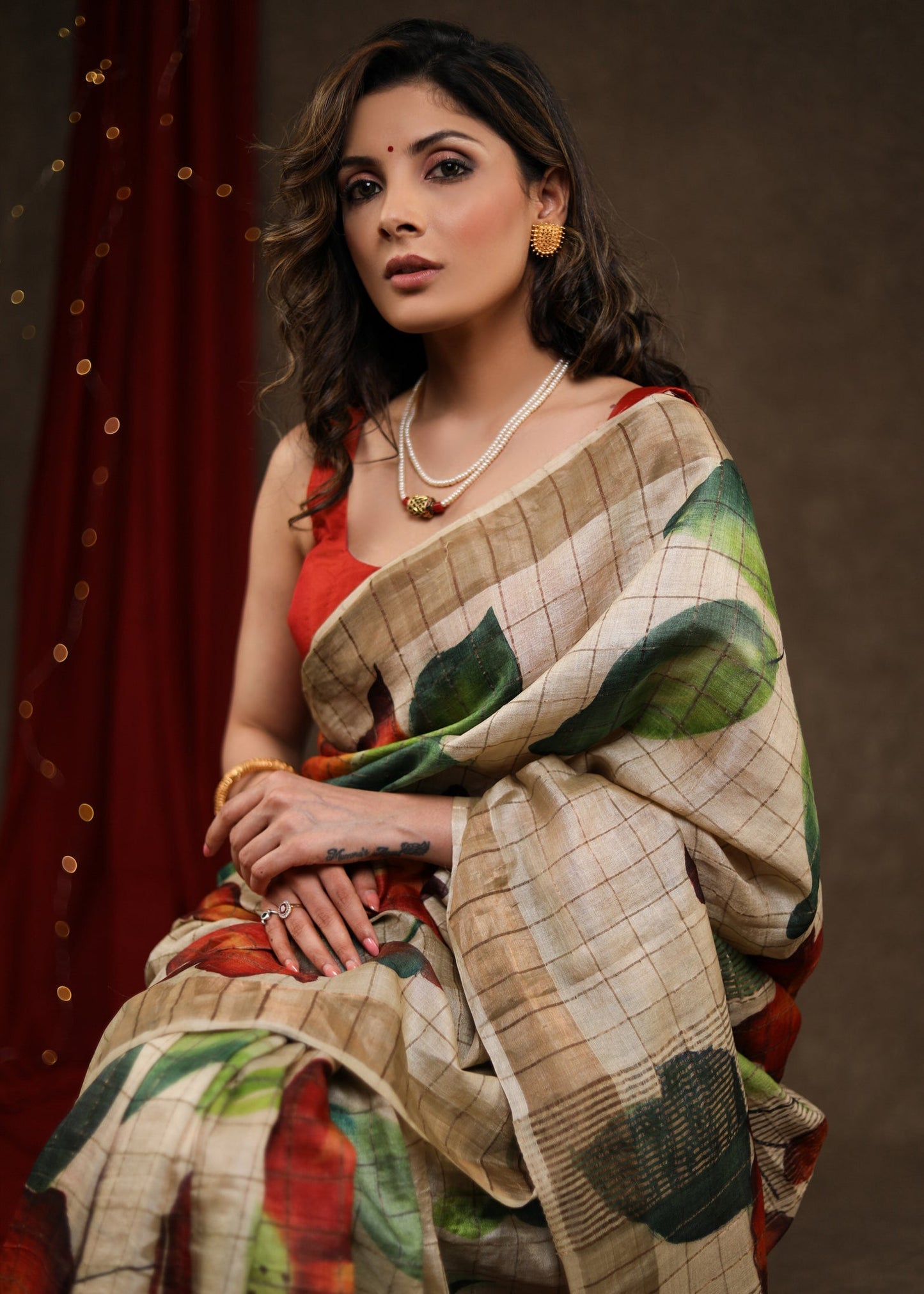 Exclusive Beige Pure Tussar Silk Hand Batik Saree with Zari